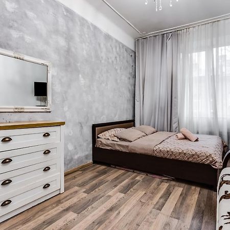 Apartment Near Circus Lviv Exterior photo