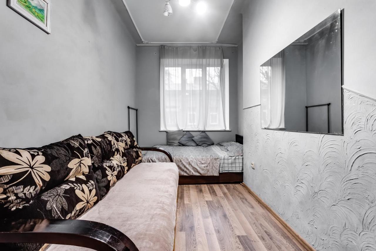 Apartment Near Circus Lviv Exterior photo