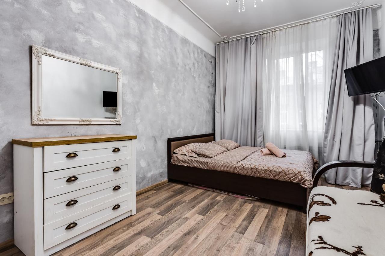 Apartment Near Circus Lviv Exterior photo